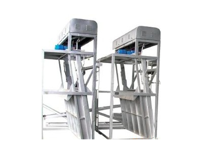 GSGS型鋼絲(sī)繩牽引(yǐn)式格栅(shān)除污機(ji)